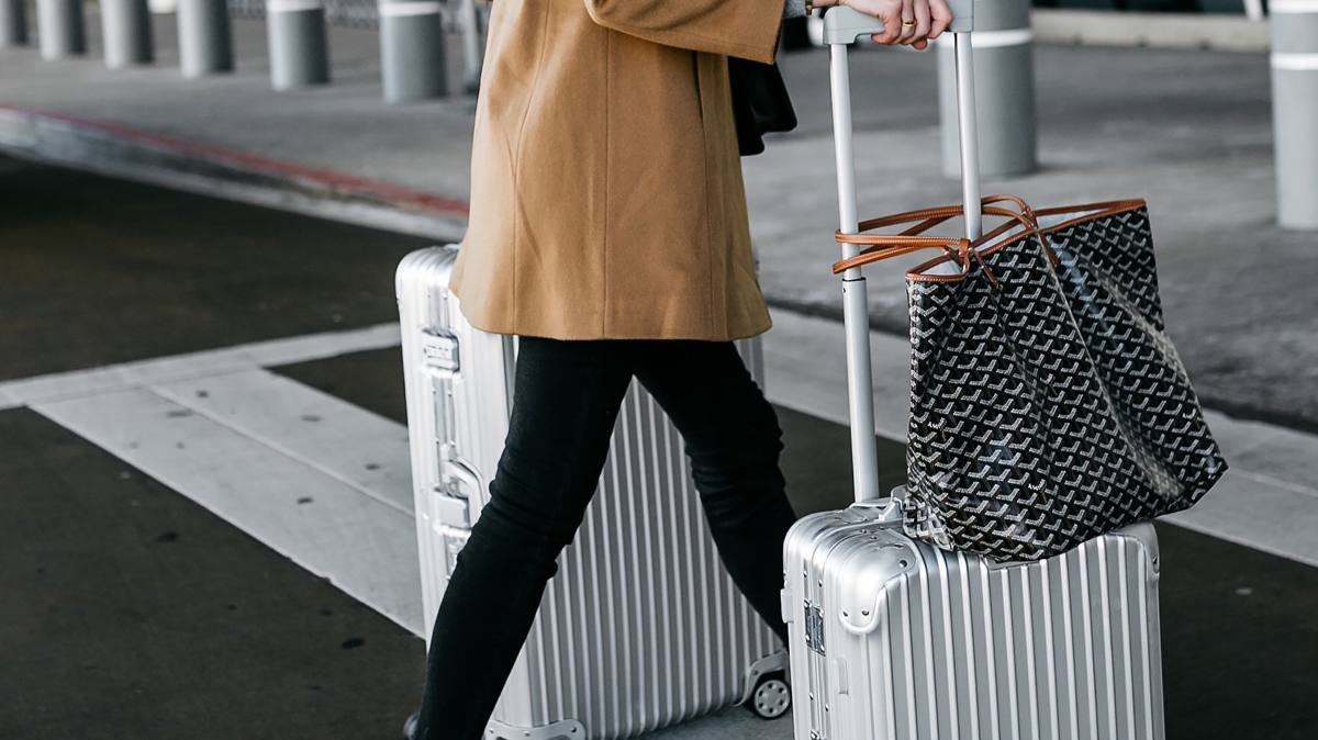 How to Avoid Excess Baggage Fees: 5 Smart Packing Hacks